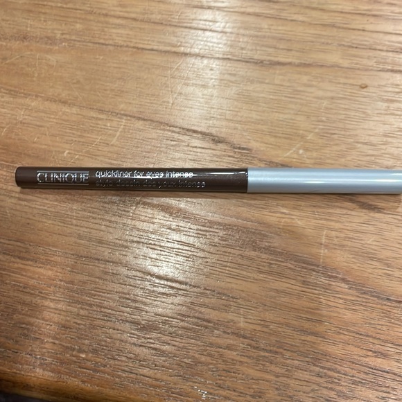 Clinique quick liner - Picture 2 of 3